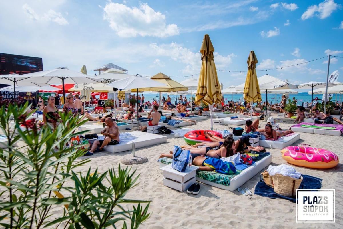 Doris Hotel Siófok Buitenkant foto
