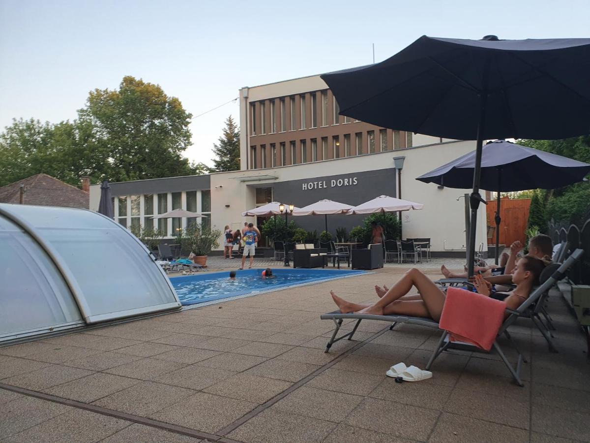Doris Hotel Siófok Buitenkant foto
