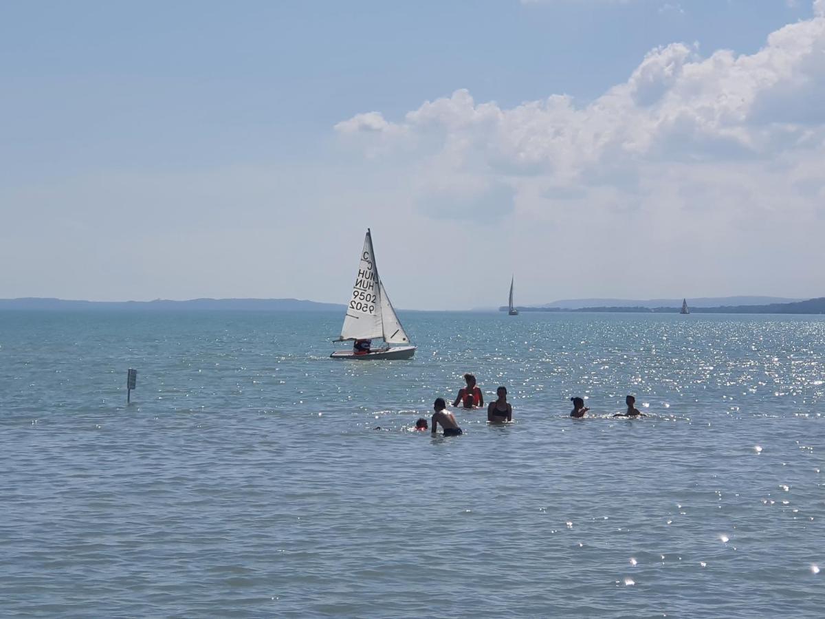 Doris Hotel Siófok Buitenkant foto