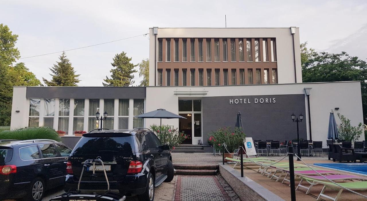 Doris Hotel Siófok Buitenkant foto