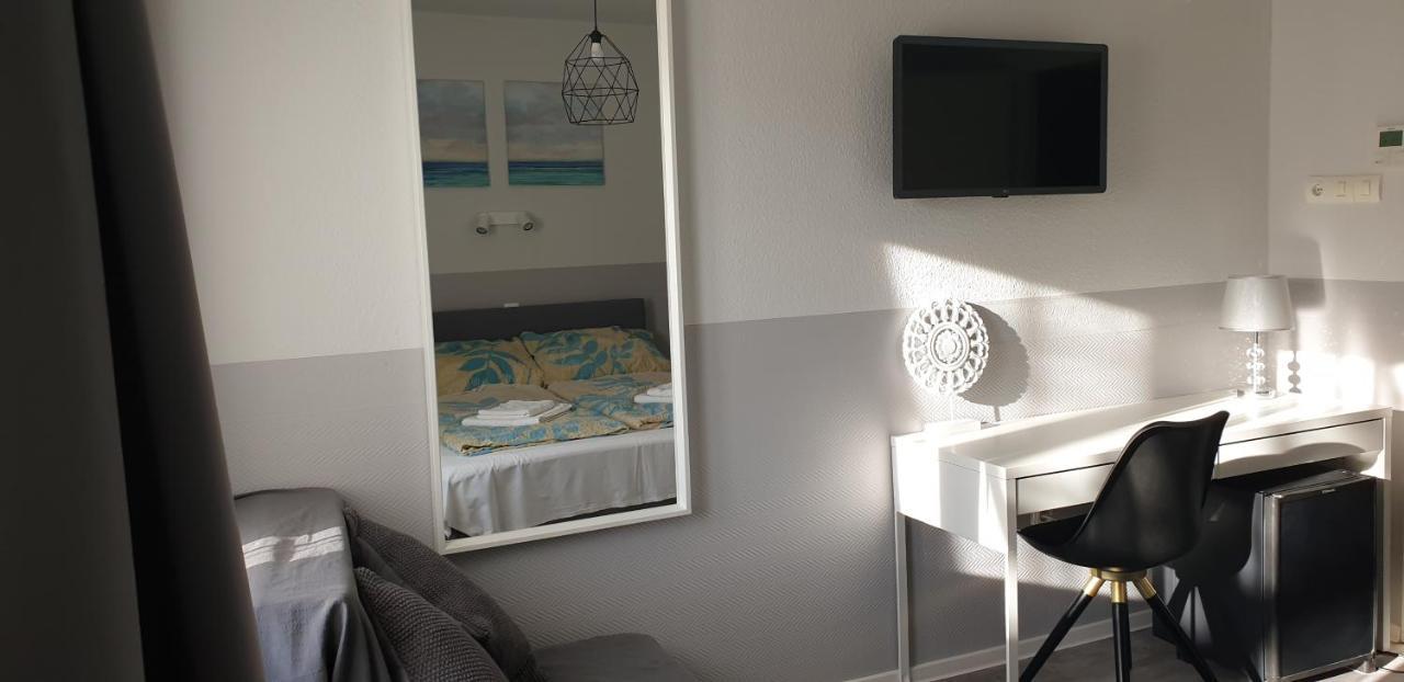 Doris Hotel Siófok Buitenkant foto